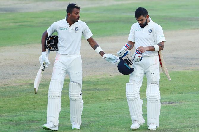Virat Kohil and Hardik Pandya play in the second test match against South Africa
