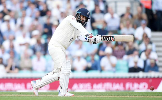Moeen Ali did well to survive a testing spell by Mohammed Shami