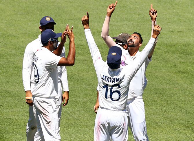 Mohammed Siraj of India celebrates taking the wicket of Marnus Labuschagne 