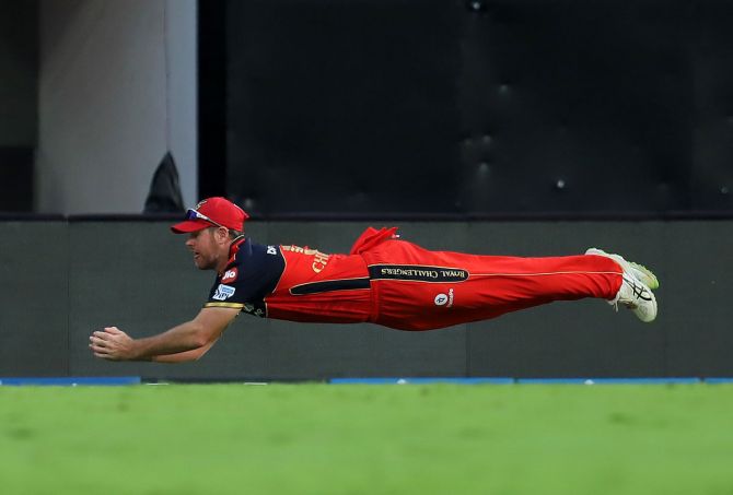 Substitute fielder Dan Christian takes a diving catch to dismiss Shubman Gill