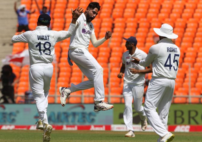 India pacer Mohammed Siraj celebrates the wicket of England's Jonny Bairstow on Thursday, Day 1 of the fourth Test