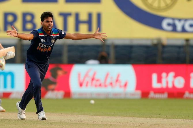 Bhuvneshwar Kumar successfully appeals for leg before wicket against Jonny Bairstow