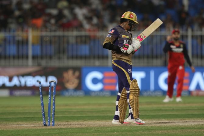 Sunil Narine is bowled by Mohammed Siraj.