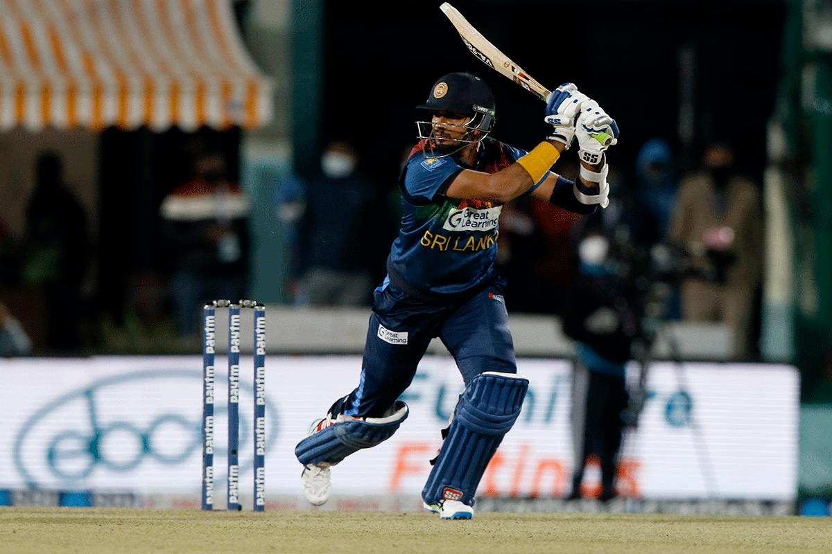 Sri Lanka captain Dasun Shanaka scored a quick-fire 74 off 38 balls to propel their total