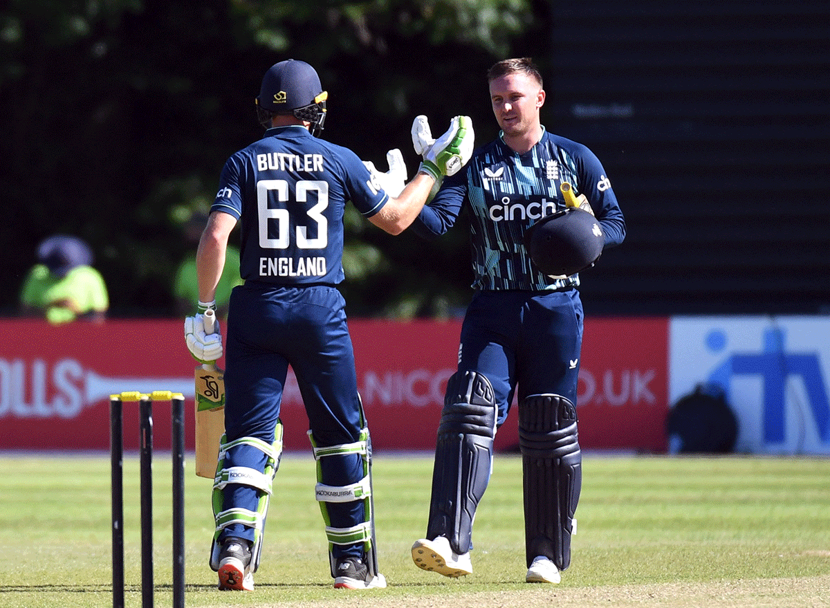 England's Jason Roy and Jos Buttler celebrate at the end of the 3rd ODI against The Netherlands on Wednesday