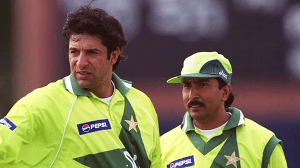 Wasim Akram played under Saleem Malik's captaincy from 1992-1995