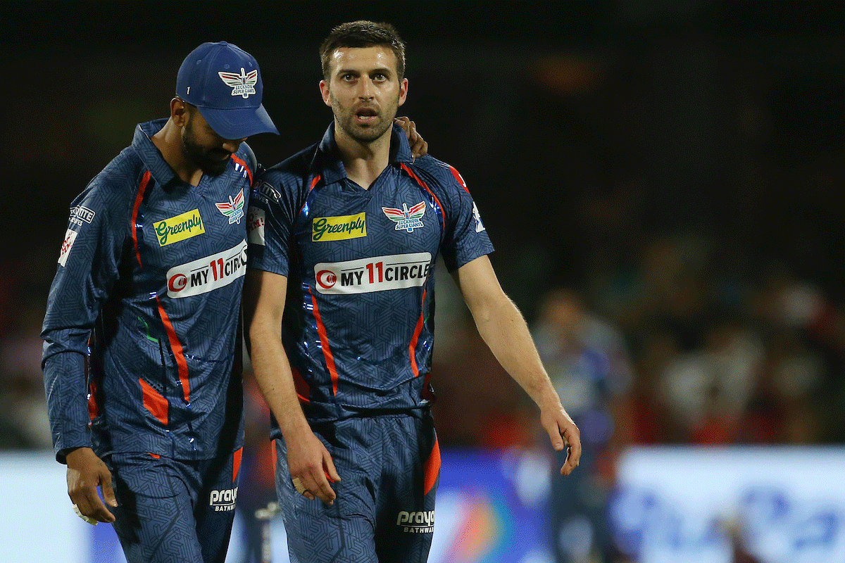 Mark Wood gave just nine runs and took the big wicket of Glenn Maxwell to ensure RCB did not score over 220.