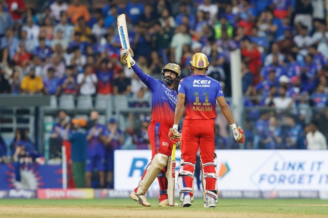 Dinesh Karthik scored a 23-ball unbeaten 53 to enable RCB post a competitive total.