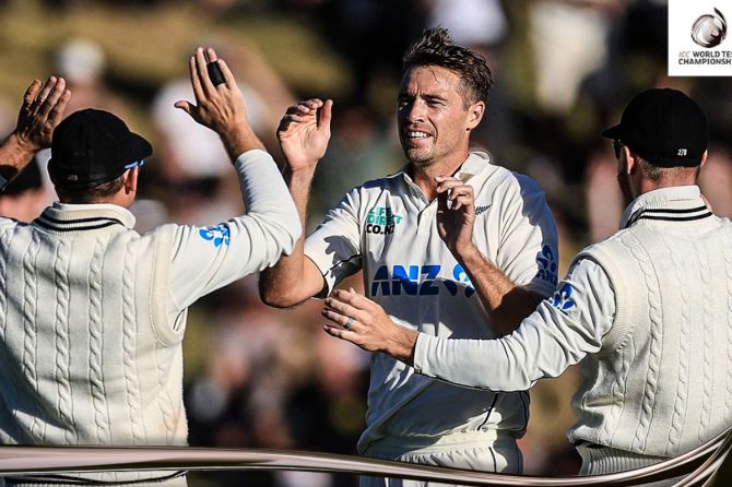 Tim Southee picked two quick wickets at the fag end of Day 2 of the 1st Test in Wellington on Friday