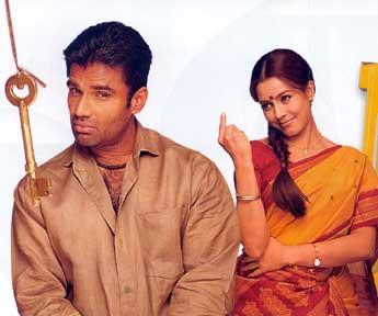 Sunil Shetty and Mahima Chaudhry in Yeh Teraa Ghar Yeh Meraa Ghar