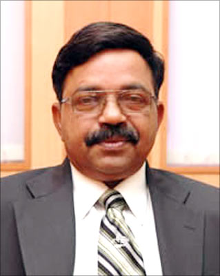 R Ramachandran Nair</B>, director & chief executive officer, LIC Housing Finance Ltd.