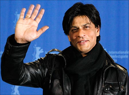 Scorpion SRK should wear red coral to protect him from envy and resentment