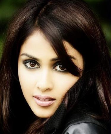 Almond oil and butter will give you sparkling eyes and lush lips like Genelia D'Souza
