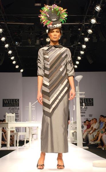 Nitil Bal Chauhan Fashion Show at LIFW 2009