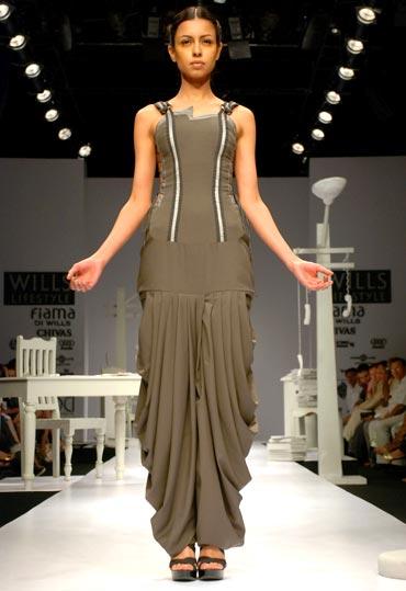 Nitil Bal Chauhan Fashion Show at LIFW 2009