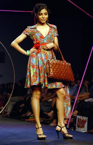 Satya Paul Fashion Show at LIFW 2009