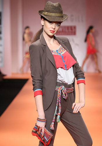 Photos from Ranna Gill Fashion Show at WLIFW  ( Wills Lifestyle India Fashion Week 2009)