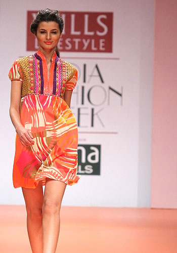 Photos from Ranna Gill Fashion Show at WLIFW  ( Wills Lifestyle India Fashion Week 2009)