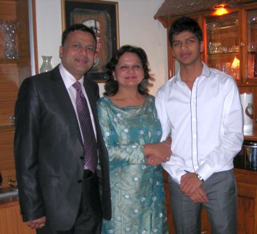 Prateek Aggarwal with his parents