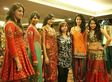 Leena lines up with her models