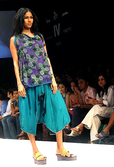 Nethra Raghuraman showcases Raj Shroff's creation