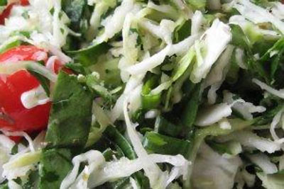 Cabbage and spinach salad