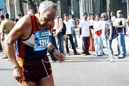 The spirit of marathon: An old runner on the road