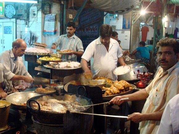 Take a food walk in Chandni Chowk during Ramzan