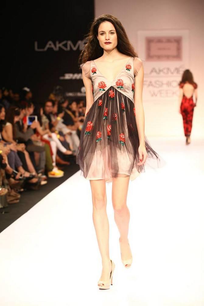 A model showcases a Shehlaa Khan creation.