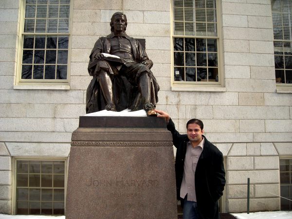 The author at the feet of John Harvard, the benefactor of the eponymous college. Mahajan believes he is closer to Akhil, one of his two protagonists in the book than Jassi.