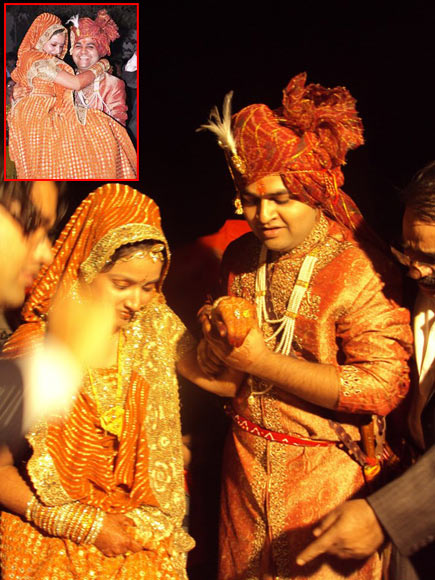Tapasvi Dixit with his wife Neha