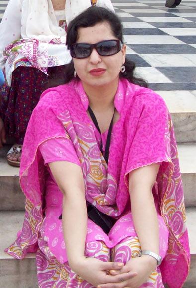 Dr Ruveda Salam