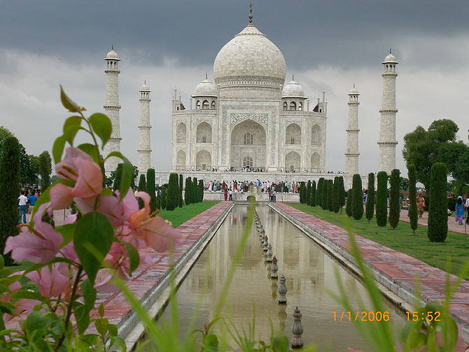 Taj photos: Breathtaking images of the world's greatest wonder! - Rediff  Getahead