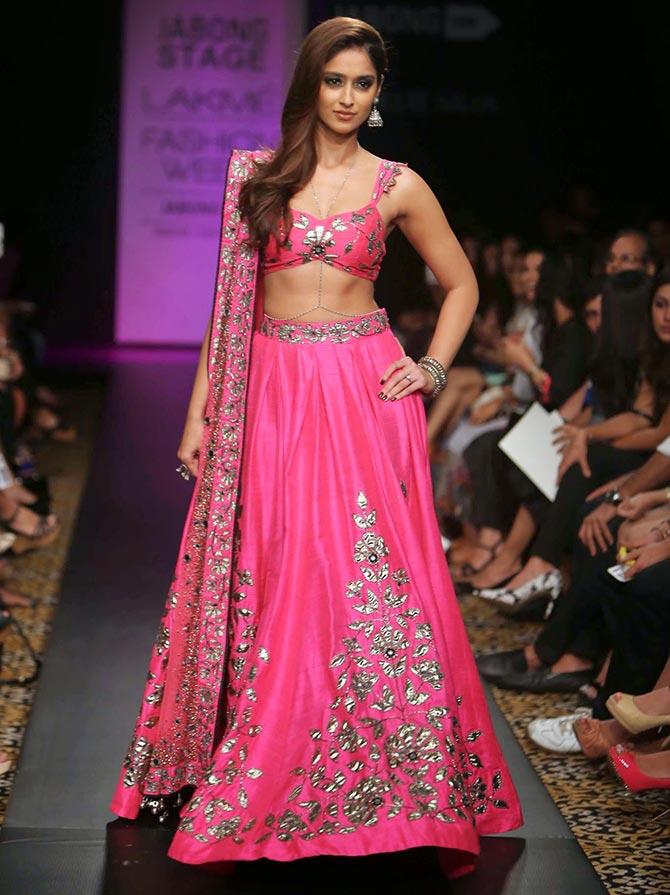 Ileana D'Cruz walks for Arpita Mehta