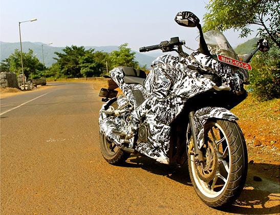 Spy shot of Bajaj Pulsar 375