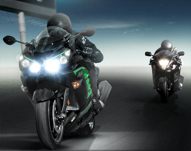 Whoa! Kawasaki ZX-14R goes from 0 to 100 in  seconds! - Rediff Getahead