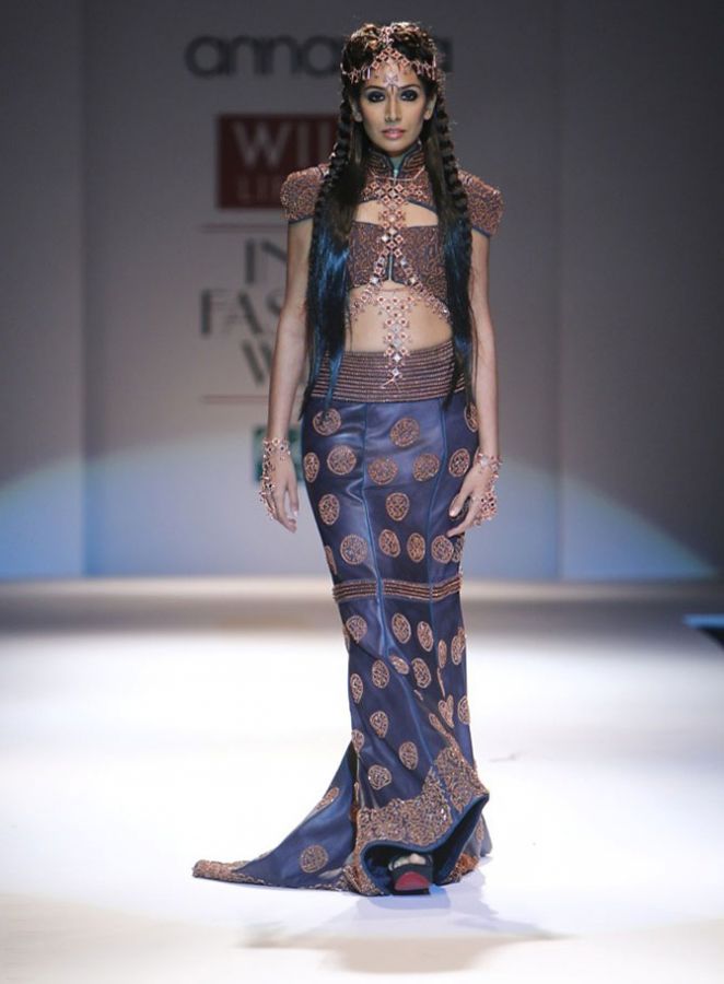 Monica Dogra walks the ramp for Kanika Saluja at Wills India Fashion Week.