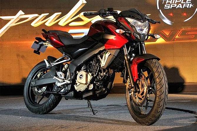 Bajaj Pulsar 200 Naked Sport