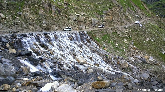 Trekking to Chandratal, Himachal Pradesh