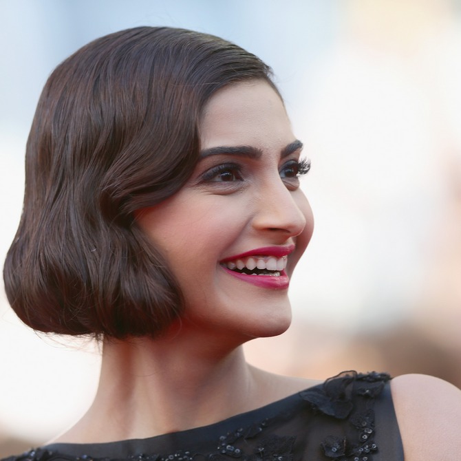 Sonam Kapoor and Monica Dogra - Rediff.com Get Ahead - 06glam-sonam-kapoor