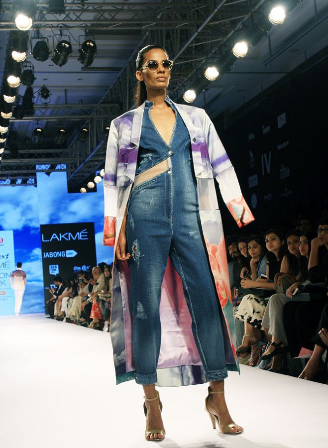A model in a Kanika Goyal creation at Lakme Fashion Week.