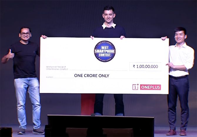 Soumya Mukherji, winner of OnePlus Rs 1 crore contest with Pete Lau Kyle Kiang