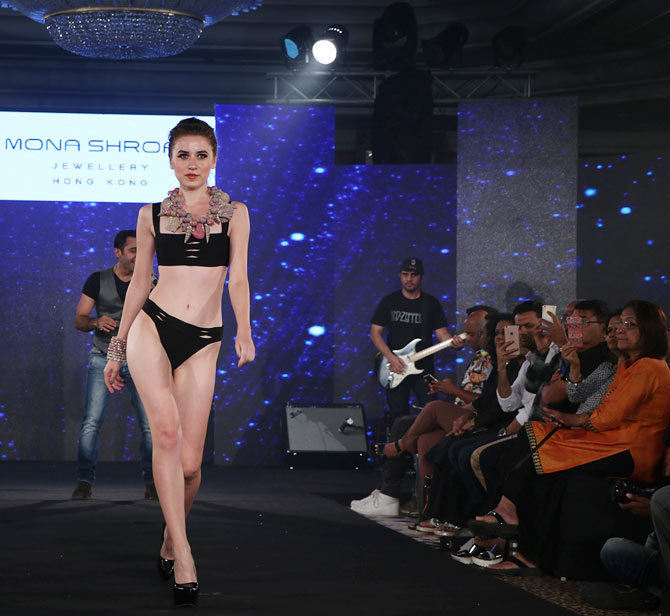 Mona Shroff jewellery collection at India Intimate Fashion Week