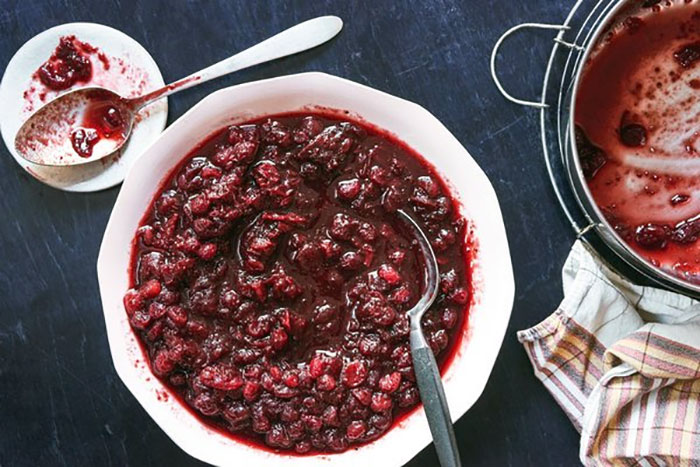 Red wine cranberry sauce