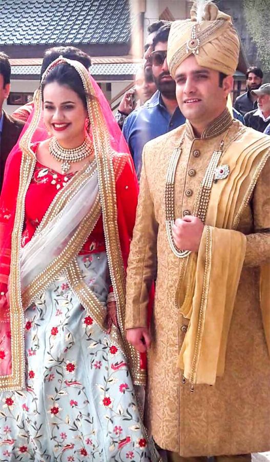 Tina Dabi marries Kashmiri Athar Amir Khan