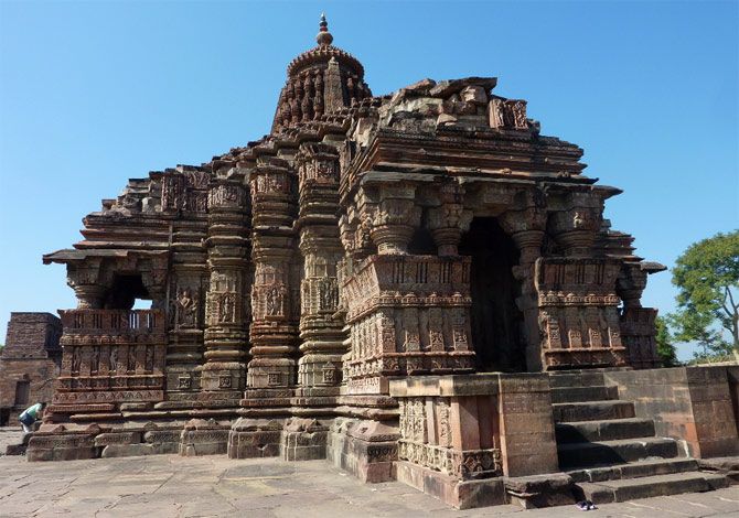 Neelkantheshwar temple