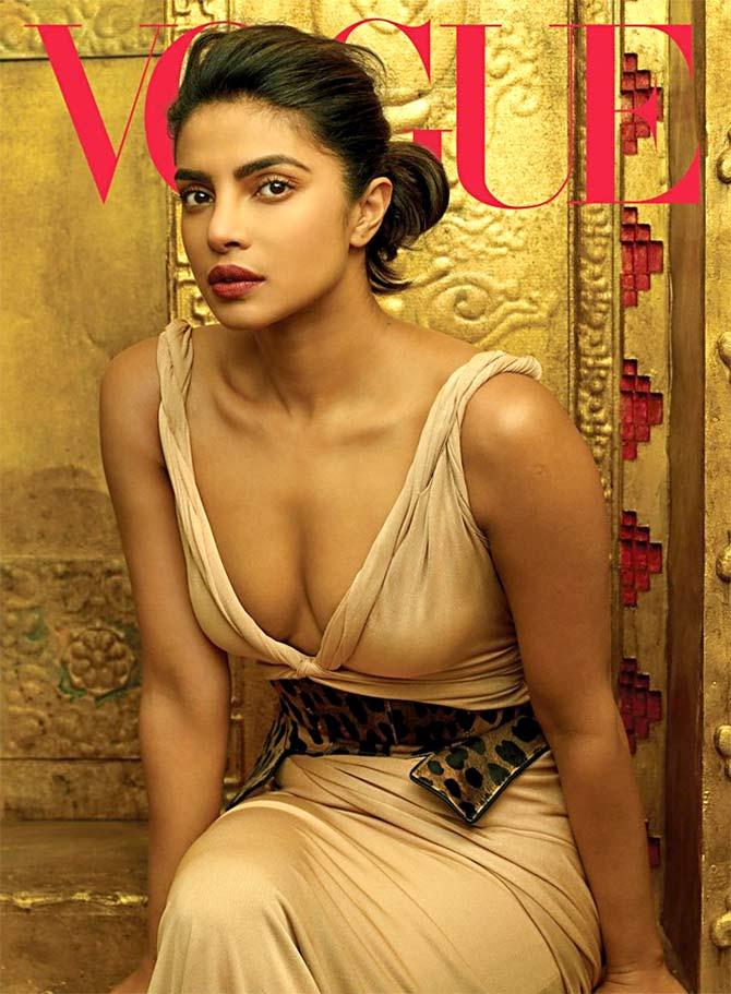 Lahnga Gaown In Sex Videos - Ummm! Priyanka's naked dress is downright sexy - Rediff.com Get Ahead