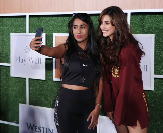 Disha joins for a selfie