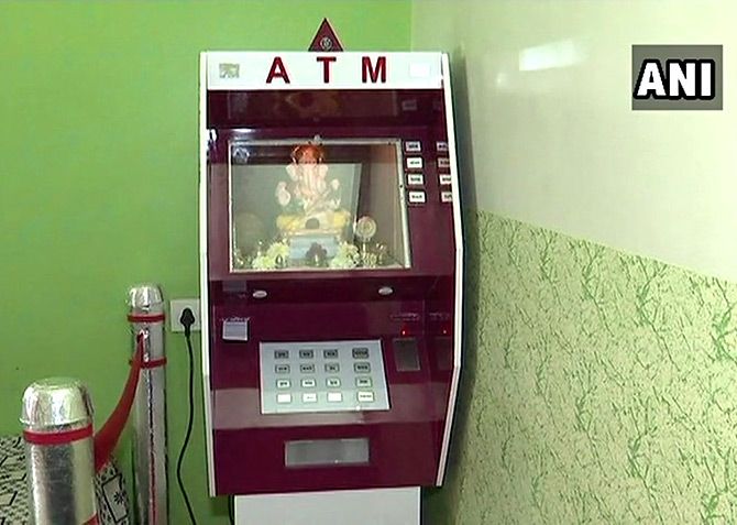 ATM that dispenses modaks