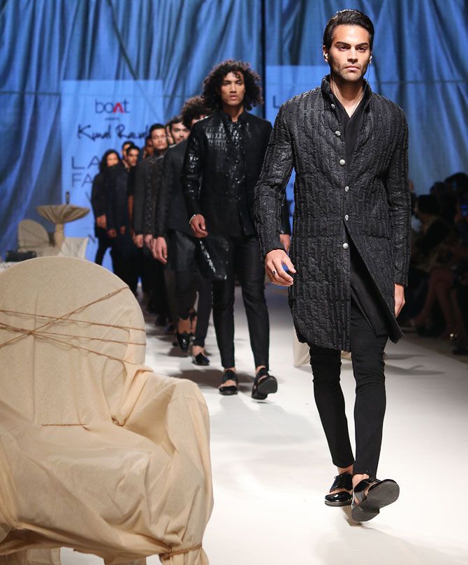 Aditya Roy Kapoor walks for Kunal Rawal at the Lakme Fashion Week Summer/Resort 2019